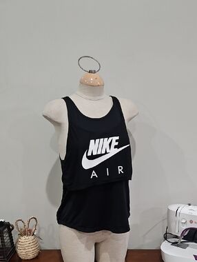2 Nike Black & White Layered Sport Tank Top Sz Med/large